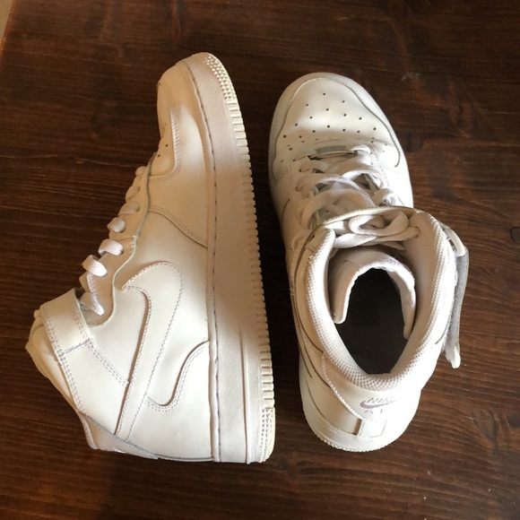 Nike Air Force 1 Hi-Top Sneakers in Triple White - Picture 10 of 15